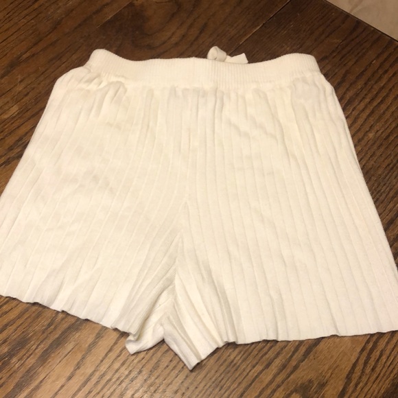 On 12th ribbed sweater shorts - Picture 5 of 5